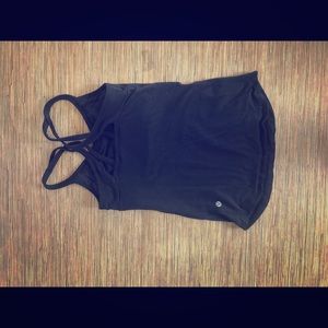 Almost new Lulu lemon workout sport tank. Size 4.